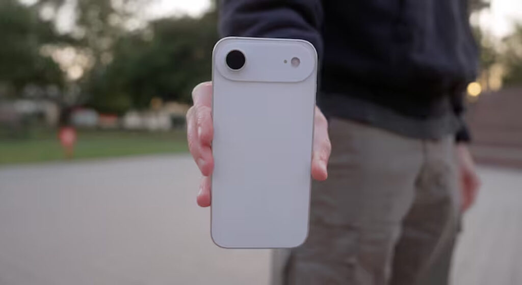 Apple iPhone 17